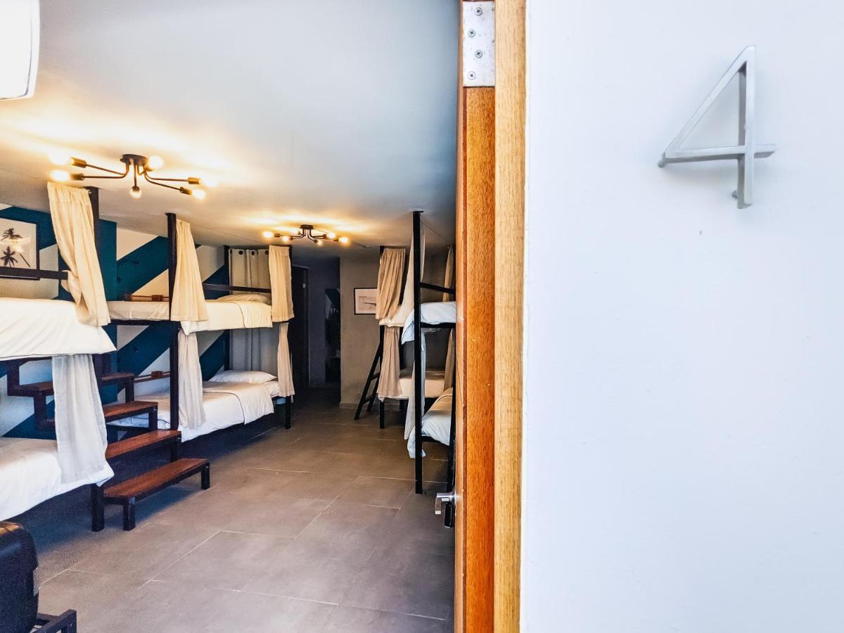 Hotel The Surfing Turtle Luquillo Esterno foto